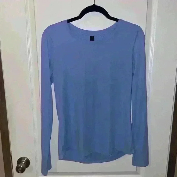 Yogalicous blue long sleep‎ top - Picture 1 of 3
